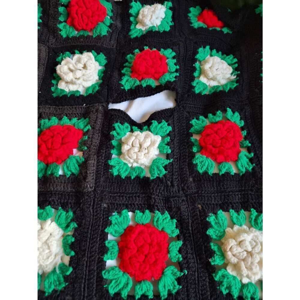 Handmade Crocheted throw - Picture 3 of 5